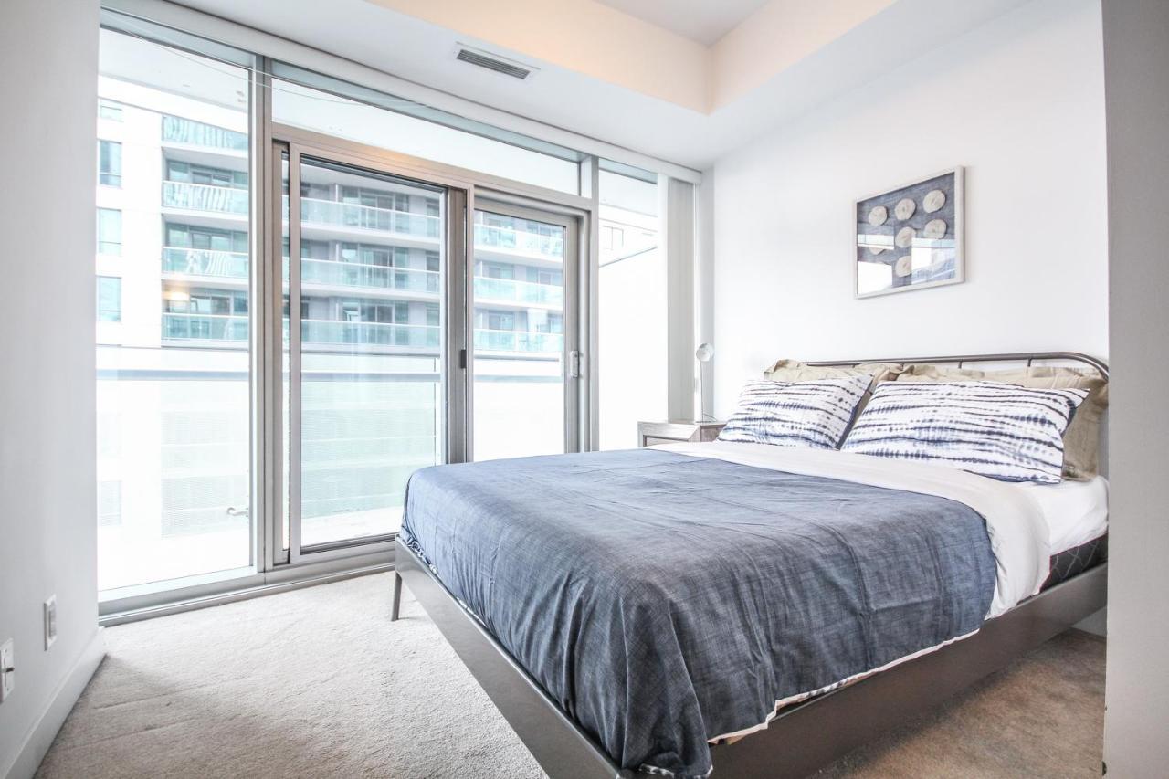 Sarkar Suites - Entertainment District Toronto Exterior photo